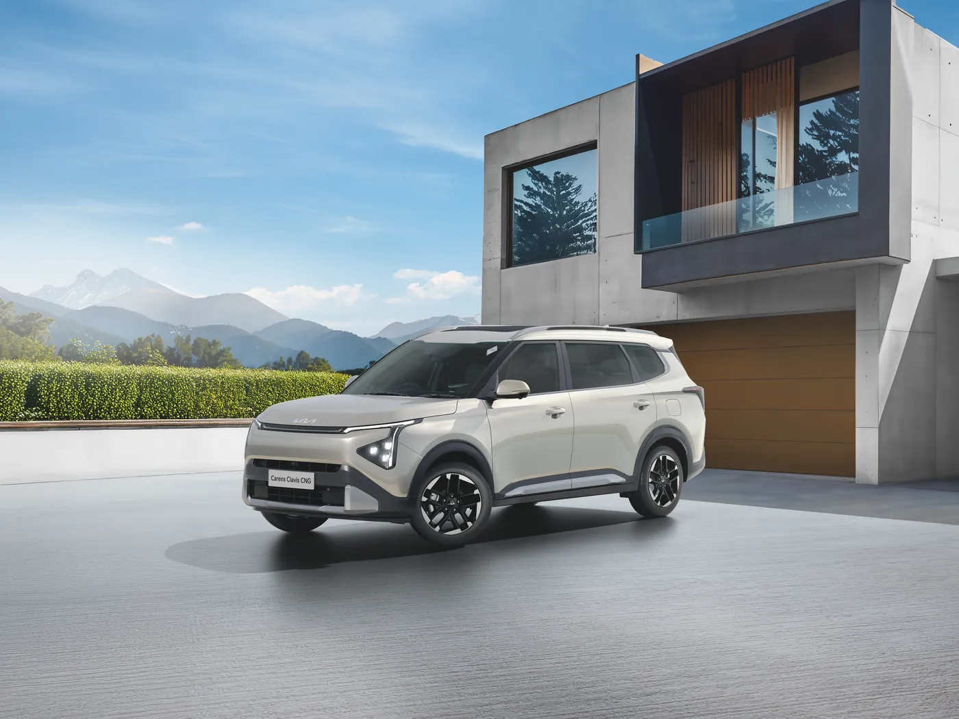 The Kia Carens Clavis CNG