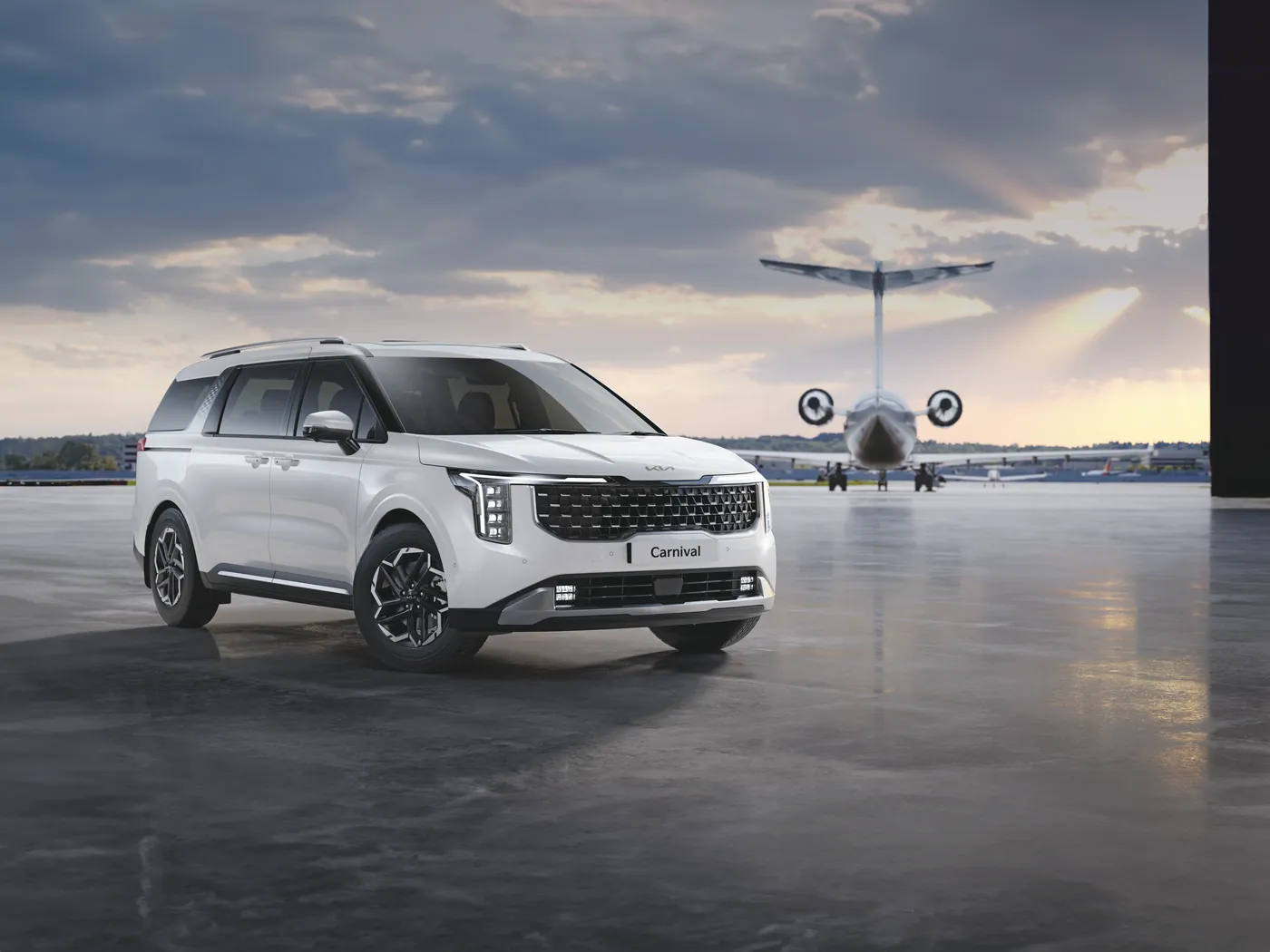 The new Kia Carnival Limousine